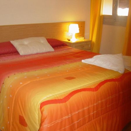 Hostal Emilio Barajas Madrid Exterior foto