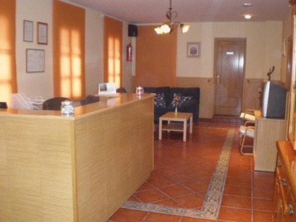 Hostal Emilio Barajas Madrid Exterior foto